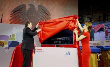 TV Weltpremiere: Toshiba startet Serienproduktion des ersten 3D-TV ohne Brille für Europa, Bild 1 TV Weltpremiere: Toshiba startet Serienproduktion des ersten 3D-TV ohne Brille für Europa - News, Bild 1