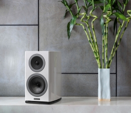 HiFi Lautsprecherserie REVA von Wharfedale feiert mit fünf Modellen Premiere - News, Bild 1