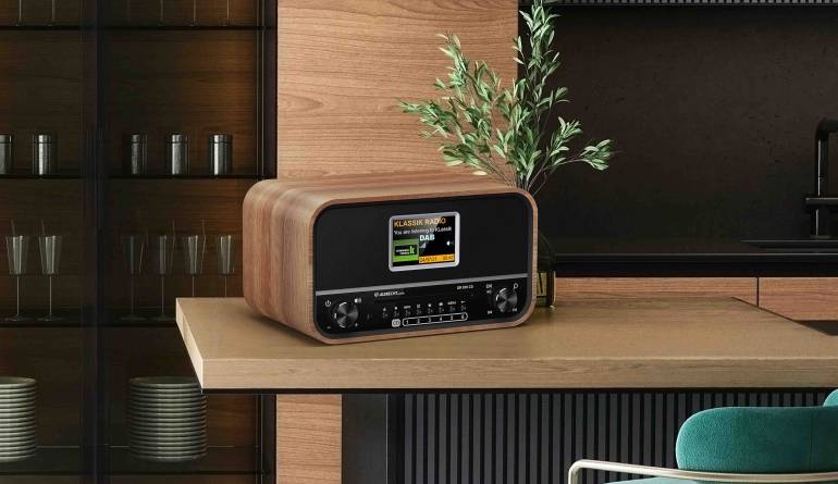 HiFi Seniorenfreundliches Digitalradio Albrecht DR 870 CD - Farbdisplay und CD-Player - News, Bild 1