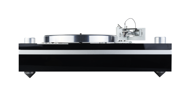 ATR Premiere: ATR mit neuem Tonarm und Hightech-Laufwerk , Bild 1 High-End Premiere: ATR mit neuem Tonarm und Hightech-Laufwerk - News, Bild 1