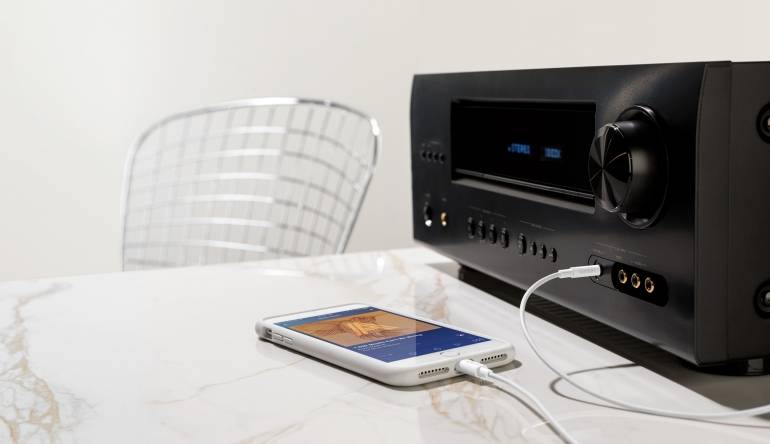 Belkin 3,5-mm-Audiokabel mit Lightning-Connector von Belkin - iPhone an Lautsprecher anschließen, Bild 1 HiFi 3,5-mm-Audiokabel mit Lightning-Connector von Belkin - iPhone an Lautsprecher anschließen - News, Bild 1