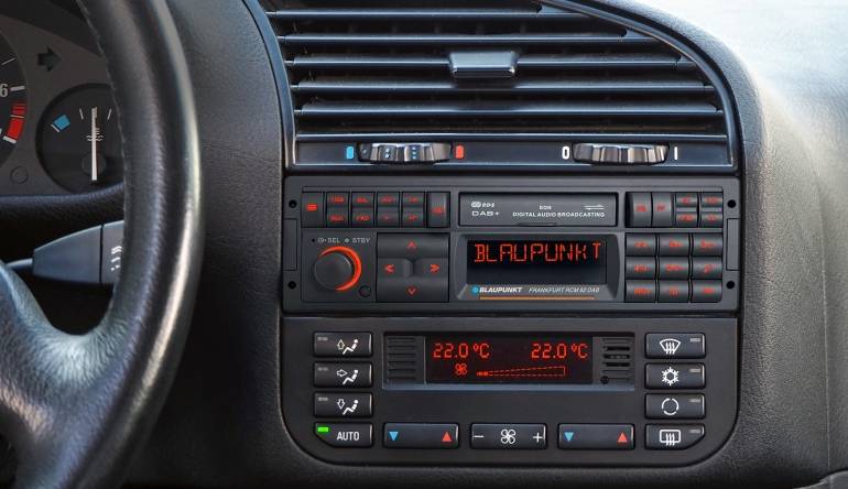 Marke: Blaupunkt Blaupunkt legt Autoradio-Klassiker „Frankfurt“ neu auf - DAB+ und USB, Bild 1 Car-Media Blaupunkt legt Autoradio-Klassiker „Frankfurt“ neu auf - DAB+ und USB - News, Bild 1