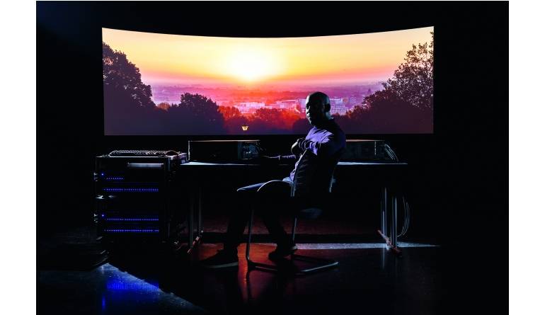 Canon ISE 2016: Canon mit unkomprimierter 4K-Projektion auf randlosem Curved-Bildschirm, Bild 1 Heimkino ISE 2016: Canon mit unkomprimierter 4K-Projektion auf randlosem Curved-Bildschirm - News, Bild 1