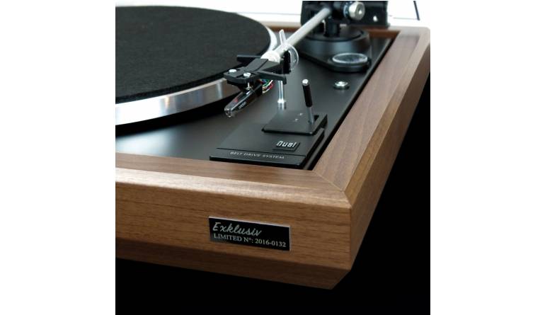 Dual Auf 200 Geräte limitiert: Dual-Plattenspieler CS 505-4 in edler Holzoptik, Bild 1 HiFi Auf 200 Geräte limitiert: Dual-Plattenspieler CS 505-4 in edler Holzoptik - News, Bild 1