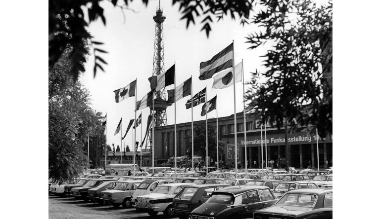 Marke: 100 Jahre IFA: Rückblick auf die Jahre 1924 bis 1933, Bild 1 Heimkino 100 Jahre IFA: Rückblick auf die Jahre 1924 bis 1933 - News, Bild 1