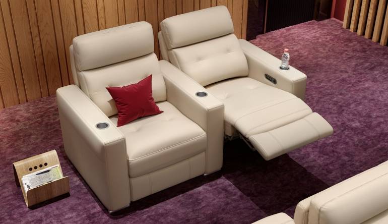 Heimkino Sofanella erweitert seinen Showroom in Mering um Kinosofa Matera, Bild 1 Heimkino Sofanella erweitert seinen Showroom in Mering um Kinosofa Matera - News, Bild 1