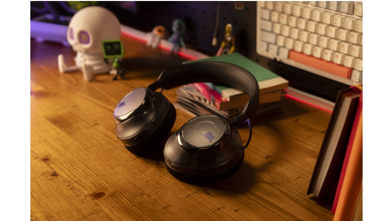 Heimkino JBL Quantum 850: Kompromissloser Sound für kompetitives Gaming - News, Bild 1