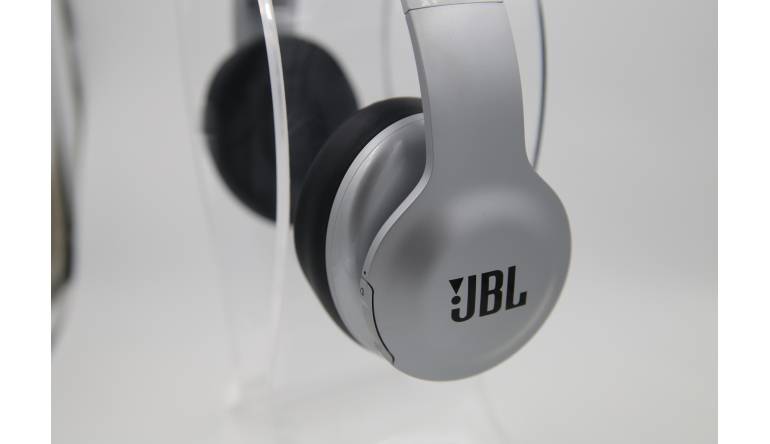 HiFi 70 Jahre JBL: Kopfhörer Everest Elite 700 erscheint in limitierter Platinum Sonderedition - News, Bild 1