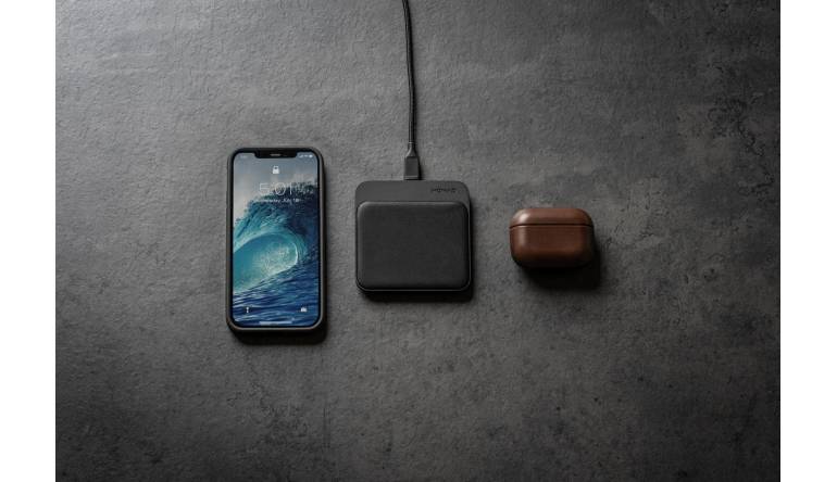 mobile Devices Aus Aluminium und Leder: Kompaktes Qi-fähiges Ladegerät von Nomad, Bild 1 mobile Devices Aus Aluminium und Leder: Kompaktes Qi-fähiges Ladegerät von Nomad - News, Bild 1