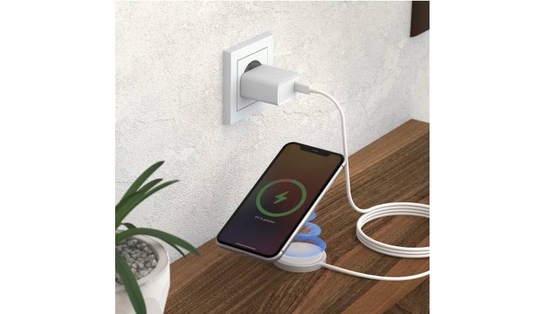 mobile Devices Schnelle Energie für das iPhone 12: RealPower-Set zum induktiven Laden, Bild 1 mobile Devices Schnelle Energie für das iPhone 12: RealPower-Set zum induktiven Laden - News, Bild 1