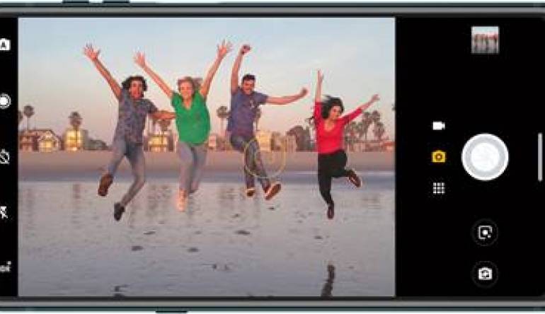 Motorola Neue Kamera-App für zahlreiche Motorola-Smartphones: Ultra-Weitwinkel Group Selfies, Bild 1 mobile Devices Neue Kamera-App für zahlreiche Motorola-Smartphones: Ultra-Weitwinkel Group Selfies - News, Bild 1