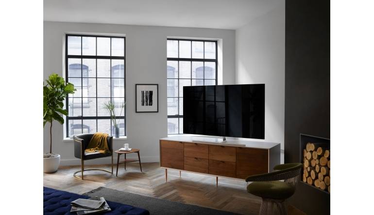 Samsung Jeder Zweite fühlt sich durch sichtbare Kabel am Flat-TV gestört, Bild 1 TV Jeder Zweite fühlt sich durch sichtbare Kabel am Flat-TV gestört - News, Bild 1