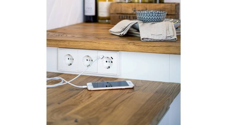 Smart Home Schuko-Steckdosen mit integrierten USB-Anschlüssen - USB-A oder USB-C - News, Bild 1