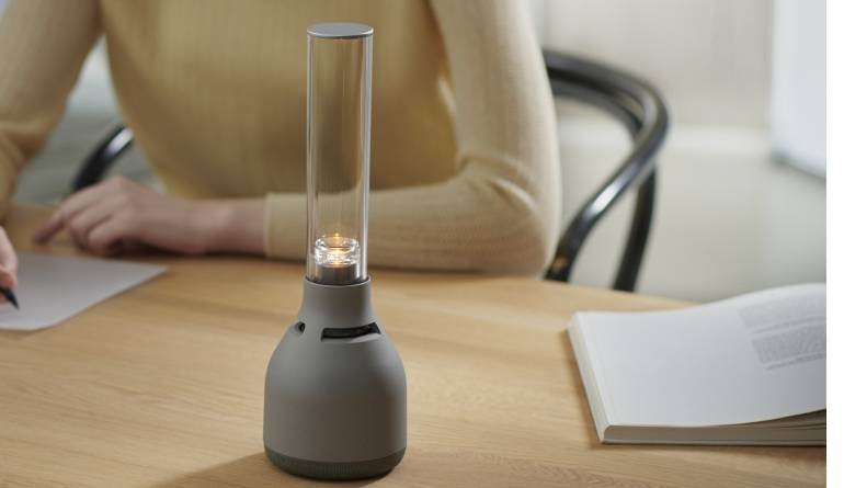 Sony Glaslautsprecher LSPX-S3 von Sony kommt im August - Flackert wie eine Kerze, Bild 1 HiFi Glaslautsprecher LSPX-S3 von Sony kommt im August - Flackert wie eine Kerze - News, Bild 1