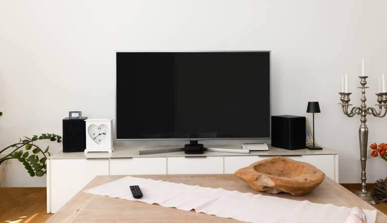 TV Flat-TVs mit Problemen: Umsatz und Stückzahl im ersten Halbjahr rückläufig - News, Bild 1