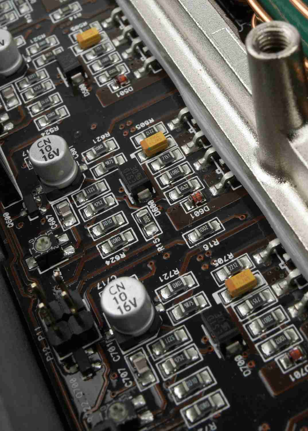 Serientest: JL Audio XD1000/1v2, JL Audio XD800/8v2, Bild 4 Car-HiFi Endstufe Mono JL Audio XD1000/1v2, JL Audio XD800/8v2 im Test , Bild 4