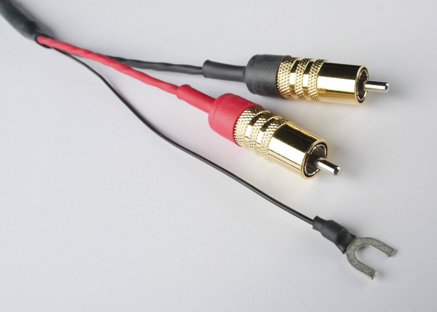 Serientest: Cardas Iridium Phono, Cardas Clear Beyond Phono, Bild 3 Phonokabel Cardas Iridium Phono, Cardas Clear Beyond Phono im Test , Bild 3