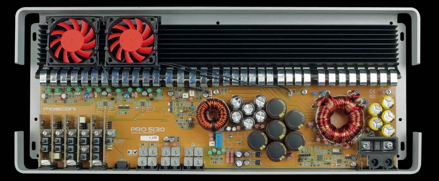 Serientest: Mosconi Gladen PRO 4/10, Mosconi Gladen PRO 5/30, Bild 2 Car-HiFi Endstufe 4-Kanal Mosconi Gladen PRO 4/10, Mosconi Gladen PRO 5/30 im Test , Bild 2