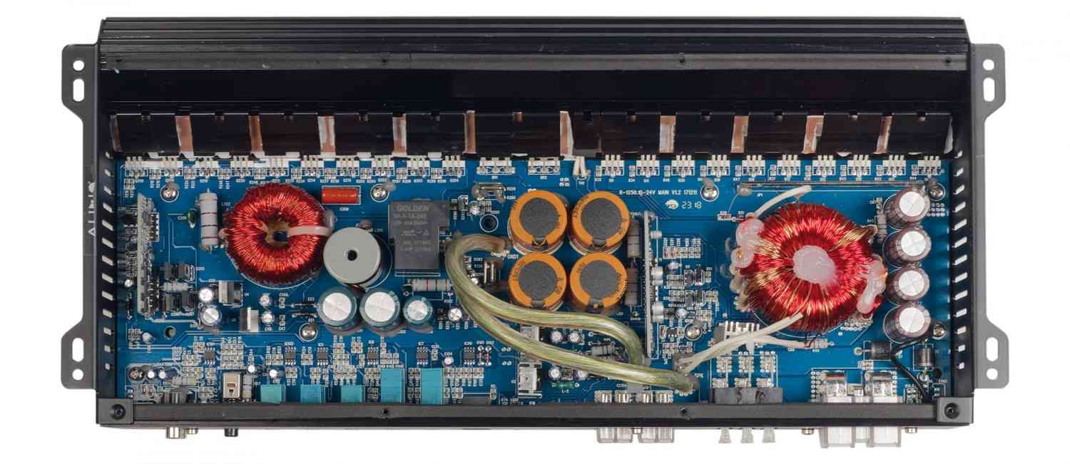 Serientest: Audio System R-1250.1 D 24V, Audio System R-110.4 24V, Bild 3 Car-HiFi Endstufe Mono Audio System R-1250.1 D 24V, Audio System R-110.4 24V im Test , Bild 3