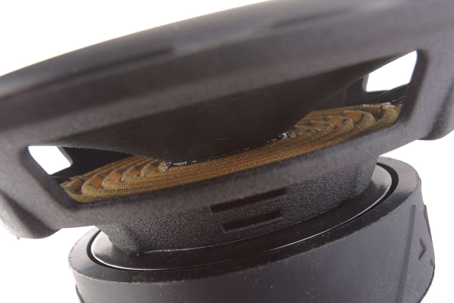 Serientest: Axton ATW16, Axton ATW20, Bild 4 Car-Hifi Subwoofer Chassis Axton ATW16, Axton ATW20 im Test , Bild 4