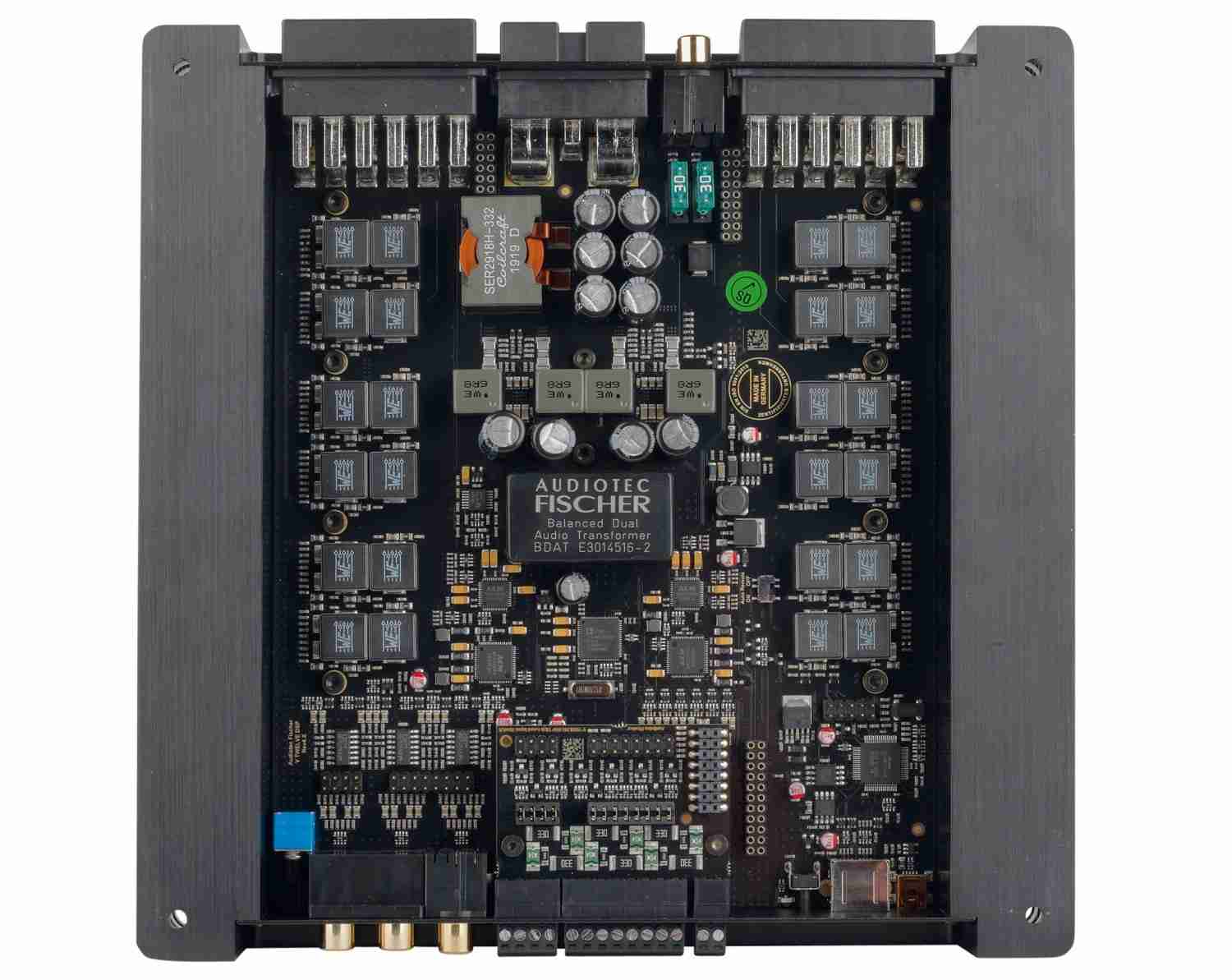 Serientest: Helix V Eight DSP MK2, Helix V Twelve DSP, Bild 2 Car HiFi Endstufe Multikanal Helix V Eight DSP MK2, Helix V Twelve DSP im Test , Bild 2