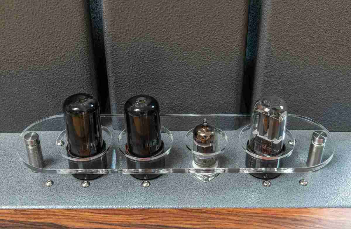 Systemtest: Thivan Labs Lion 805, Thivan Labs S-5, Thivan Labs Grand Horn, Bild 5 Röhrenverstärker Thivan Labs Lion 805, Thivan Labs S-5, Thivan Labs Grand Horn im Test , Bild 5
