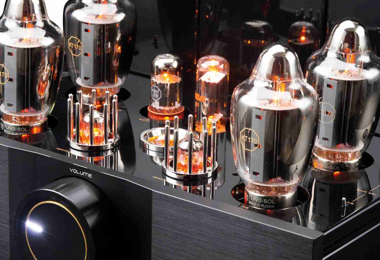 Bolide mit Seele, der High-End-Röhrenvollverstärker Soul170i von Cayin: Cayin Soul170i, Bild 5 Röhrenverstärker Cayin Soul170i im Test, Bild 5