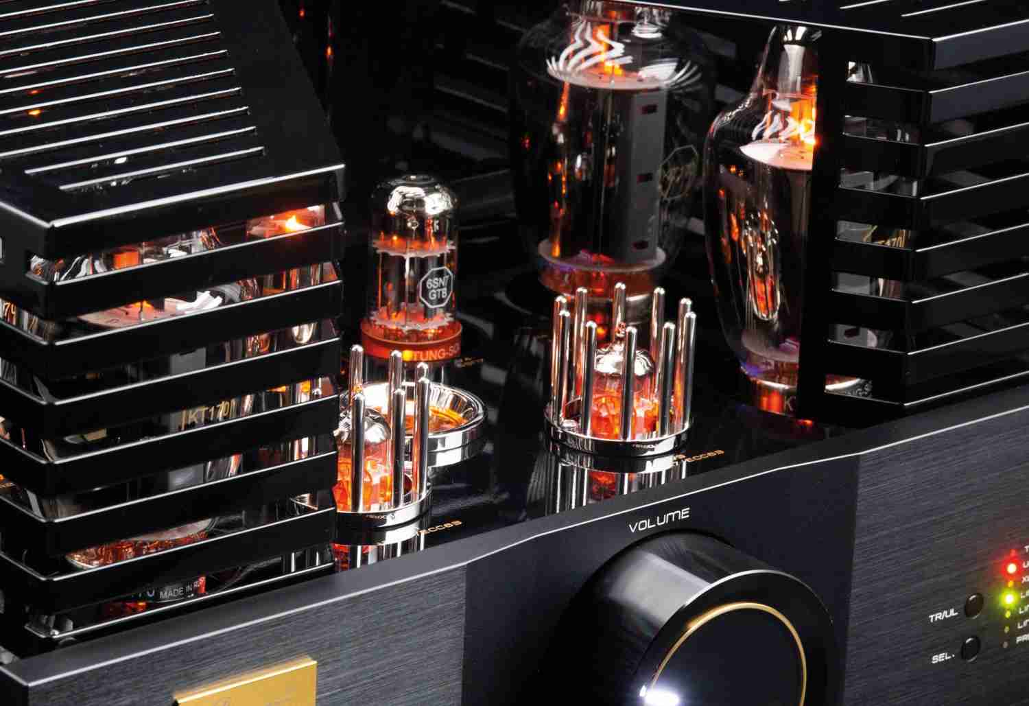 Bolide mit Seele, der High-End-Röhrenvollverstärker Soul170i von Cayin: Cayin Soul170i, Bild 6 Röhrenverstärker Cayin Soul170i im Test, Bild 6