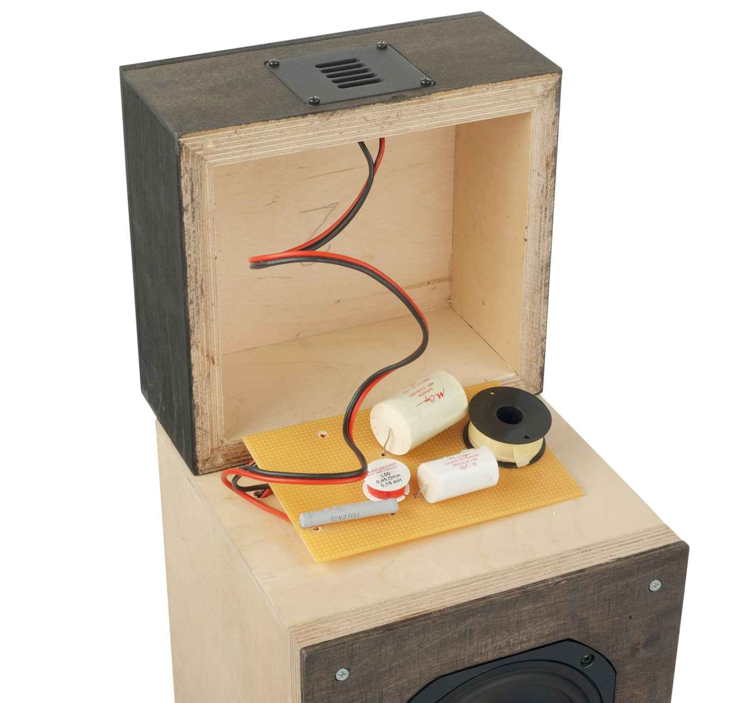 Schlanke TQWT mit AMT-Aufsatz: Omnes Audio Cheap Trick 319, Bild 5 Lautsprecherbausätze Omnes Audio Cheap Trick 319 im Test, Bild 5
