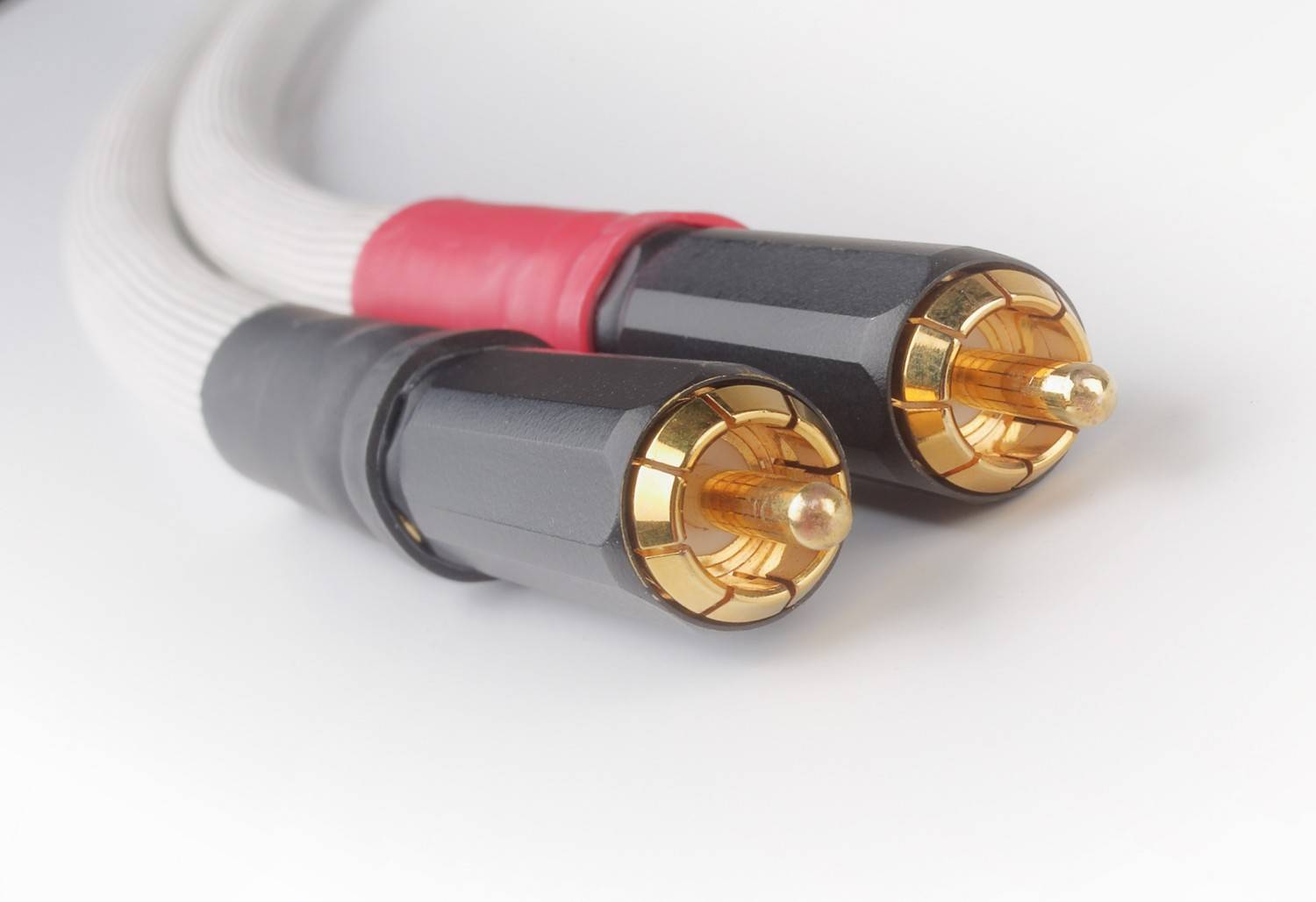 Nur ein Kabel, aber…: PE1 weiss, Bild 5 Phonokabel PE1 weiss im Test, Bild 5