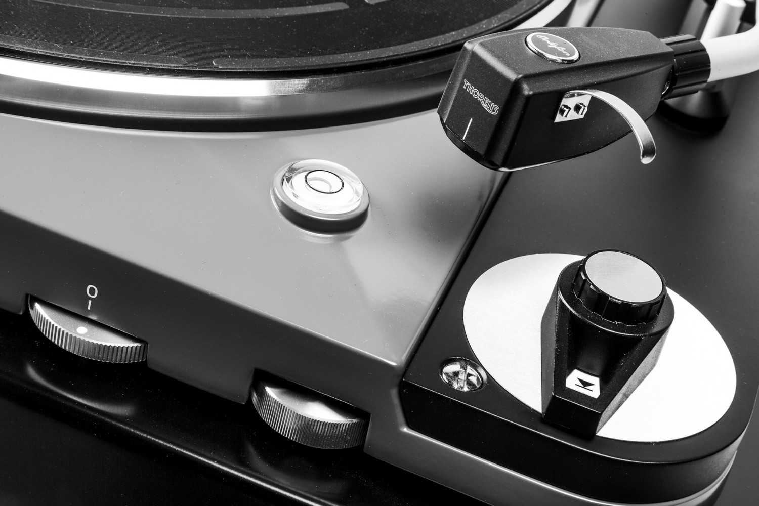 Thorens- Klassiker neu erfunden: Thorens TD 124 DD, Bild 7 Plattenspieler Thorens TD 124 DD im Test, Bild 7