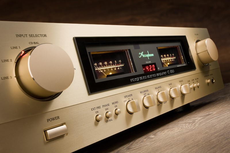 Vollverstärker Accuphase E-260 im Test, Bild 1