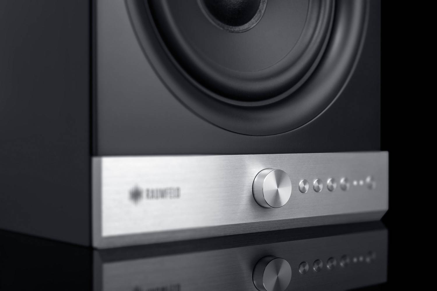 Einfacher geht es fast nicht: Raumfeld Stereo M, Bild 3 Aktivlautsprecher Raumfeld Stereo M im Test, Bild 3