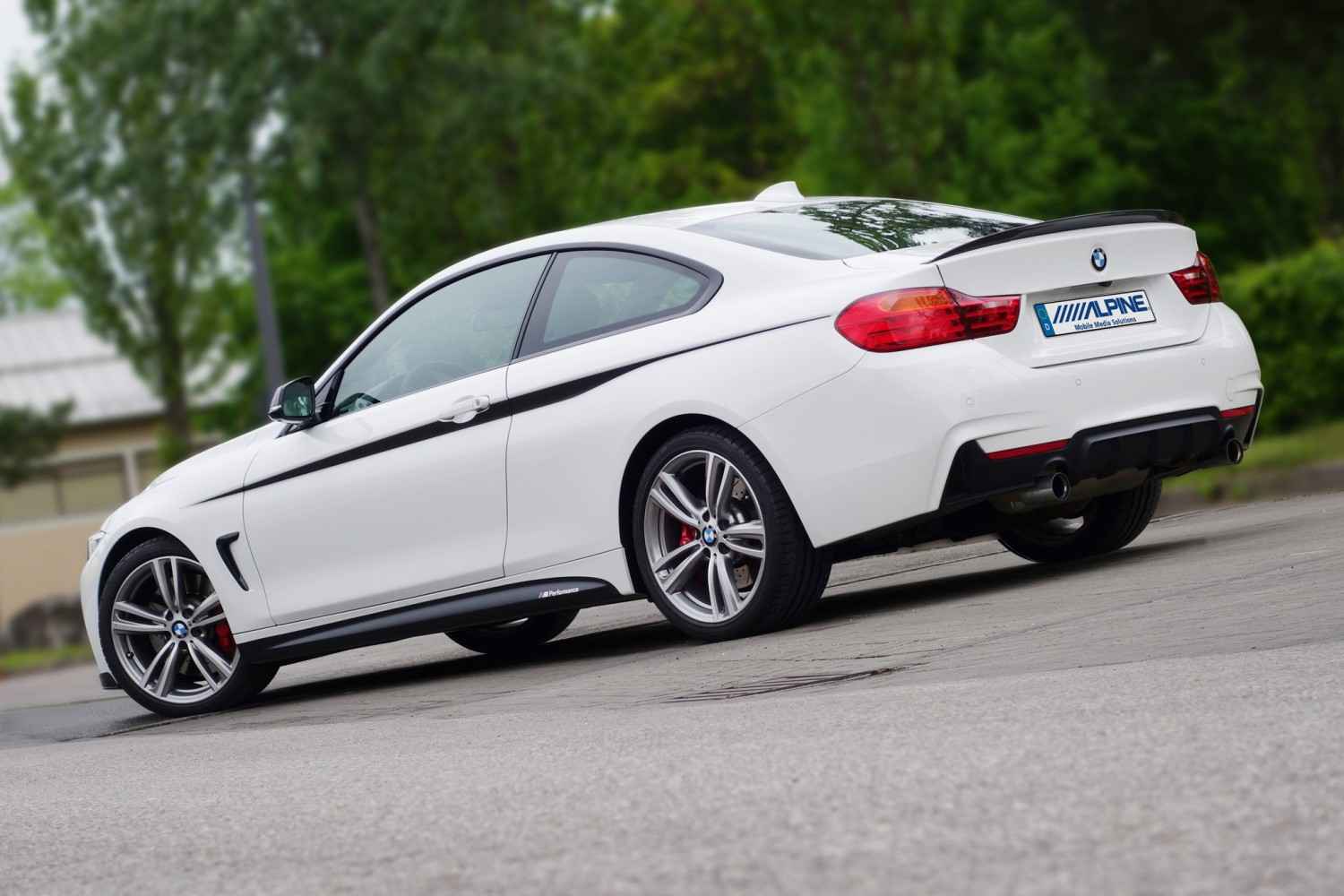 Sound jetzt!: Alpine Nachrüstsatz BMW, Bild 1 Car-HiFi Lautsprecher fahrzeugspezifisch Alpine Nachrüstsatz BMW im Test, Bild 1