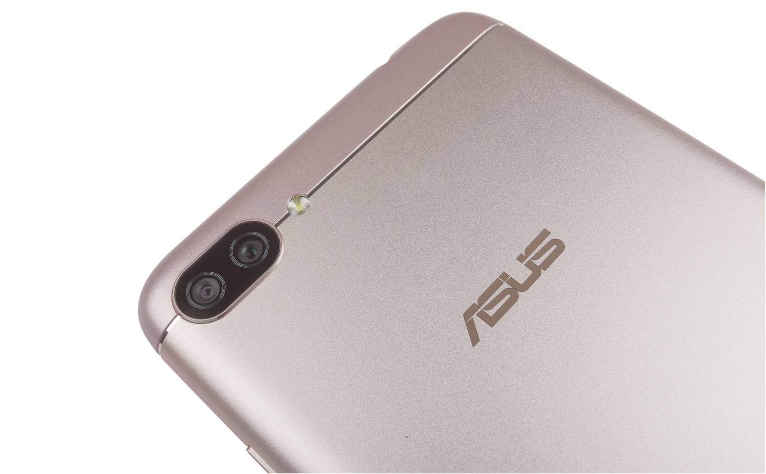 Smartphones Asus ZenFone 4 Max im Test, Bild 2