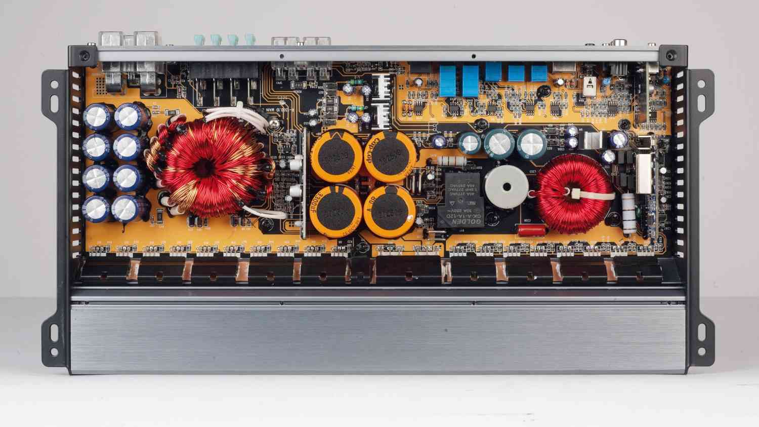 Audio System R-1300.1 D – neue Bassendstufe ready for DSP: Audio System R-1300.1 D, Bild 3 Car Hifi Endstufe Mono Audio System R-1300.1 D im Test, Bild 3