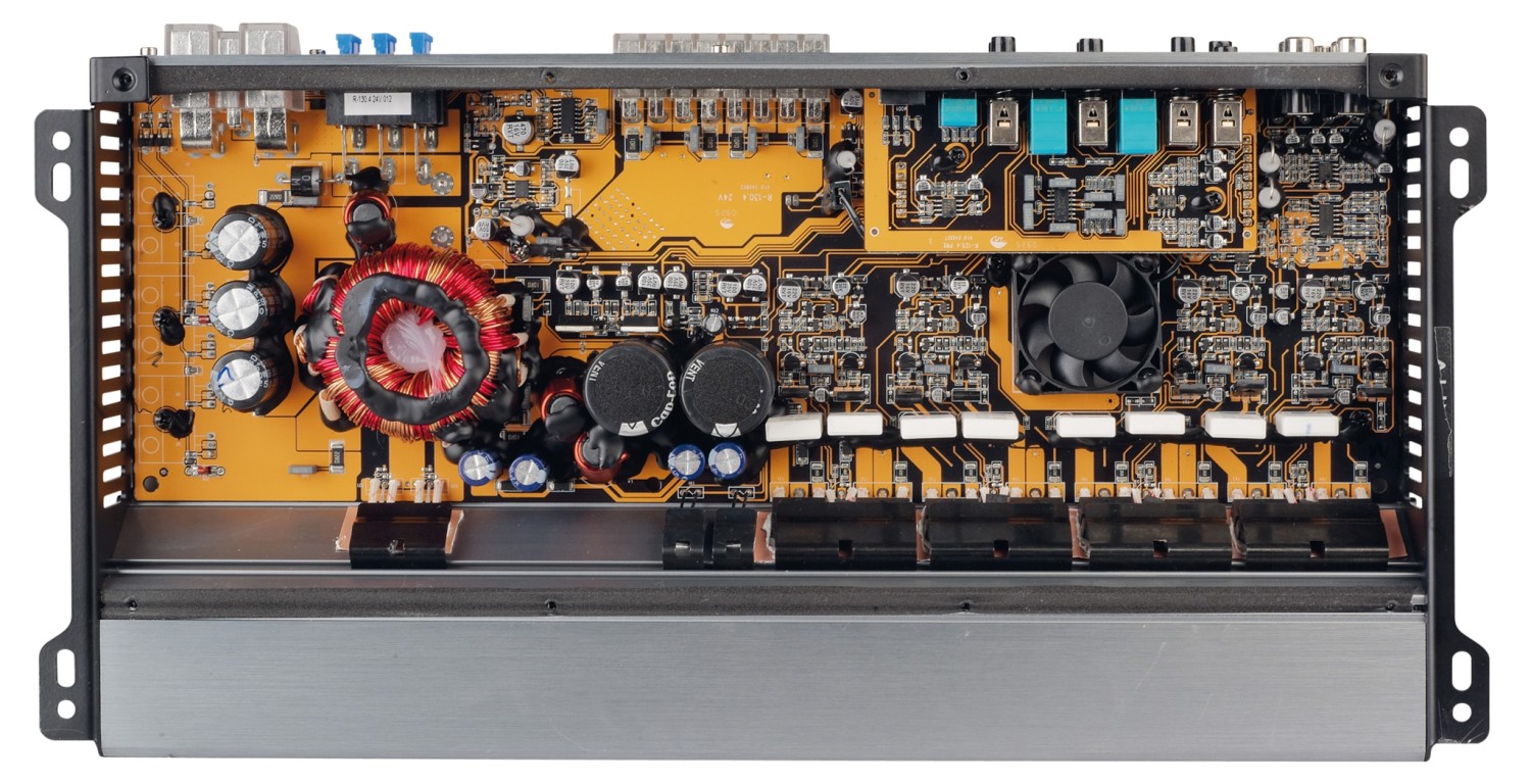 Sound mit 24 Volt: Audio System R-130.4 24V, Bild 2 Car Hifi Endstufe 4-Kanal Audio System R-130.4 24V im Test, Bild 2