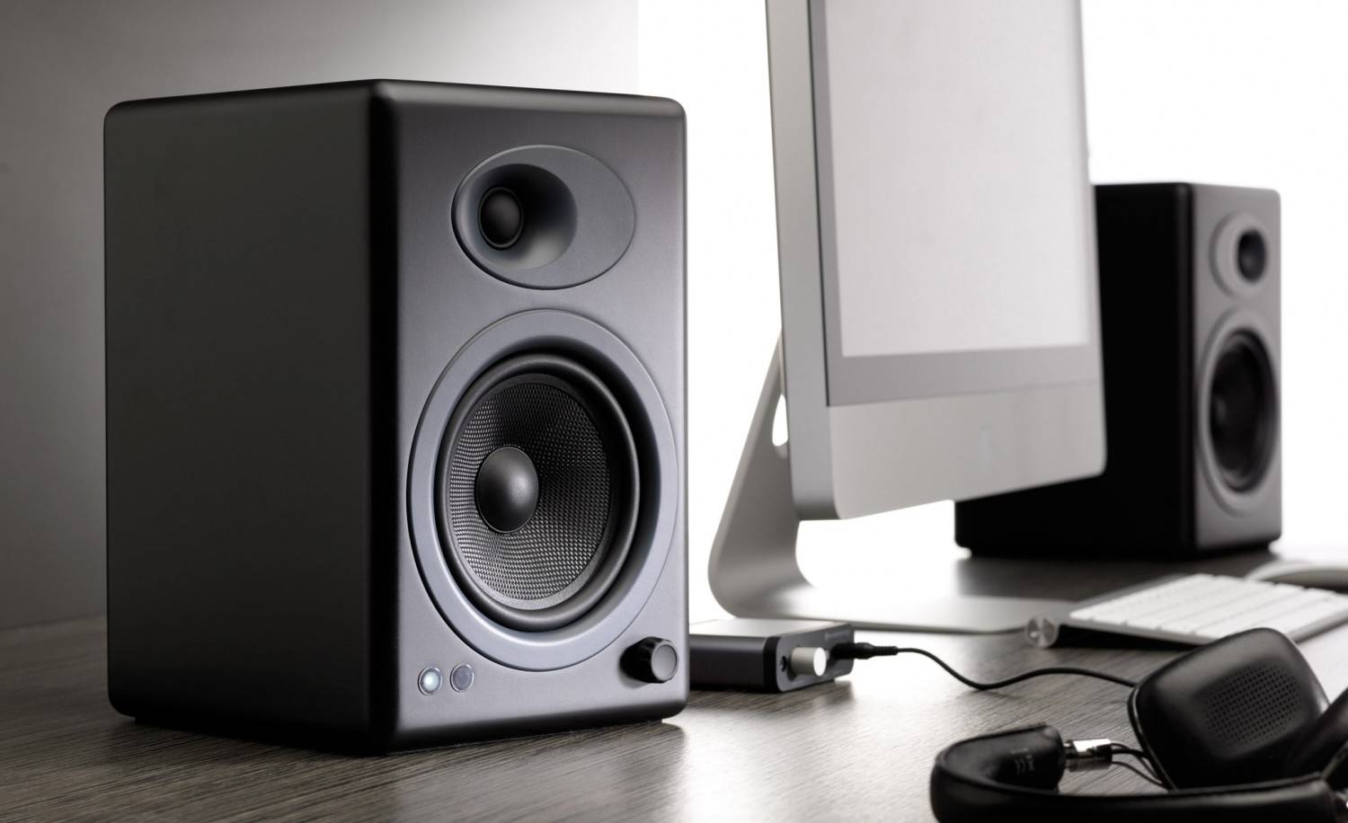 Tellerand: Audioengine A5+, Bild 1 Aktivlautsprecher Audioengine A5+ im Test, Bild 1