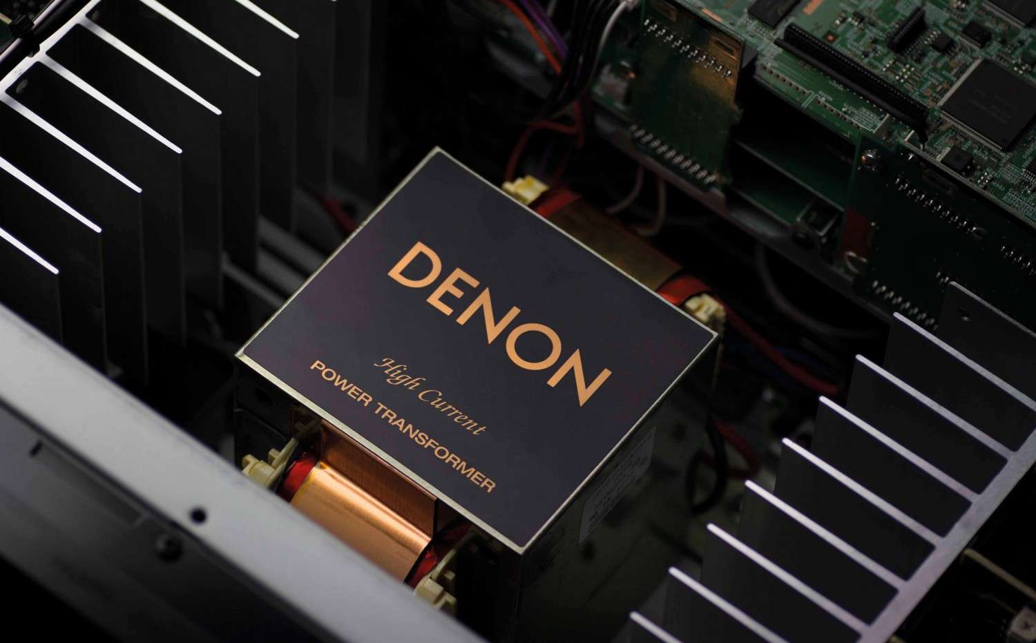 Above all: Denon AVR-X7200W, Bild 3 AV-Receiver Denon AVR-X7200W im Test, Bild 3
