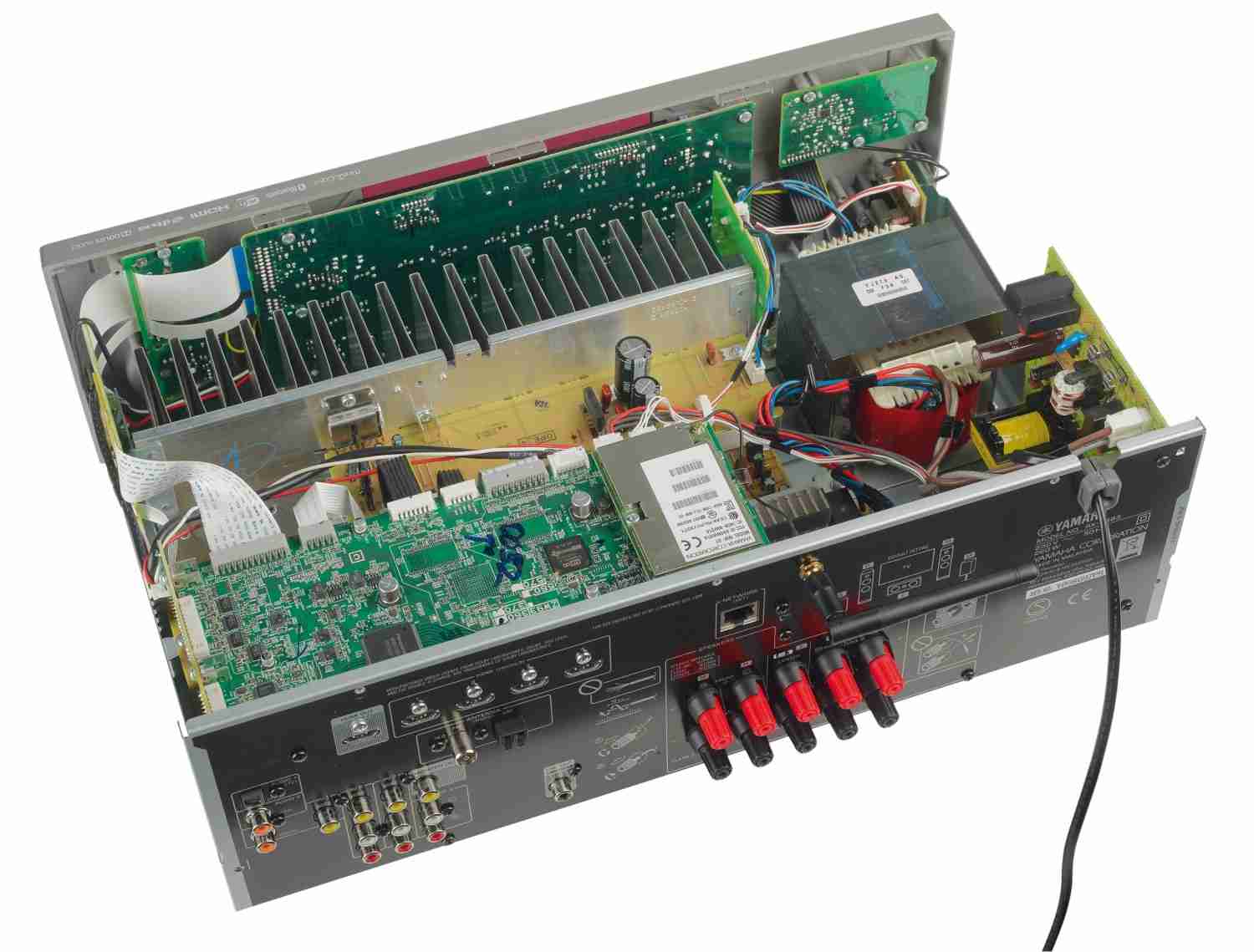 Perfekter Einstieg: Yamaha RX-V483, Bild 2 AV-Receiver Yamaha RX-V483 im Test, Bild 2