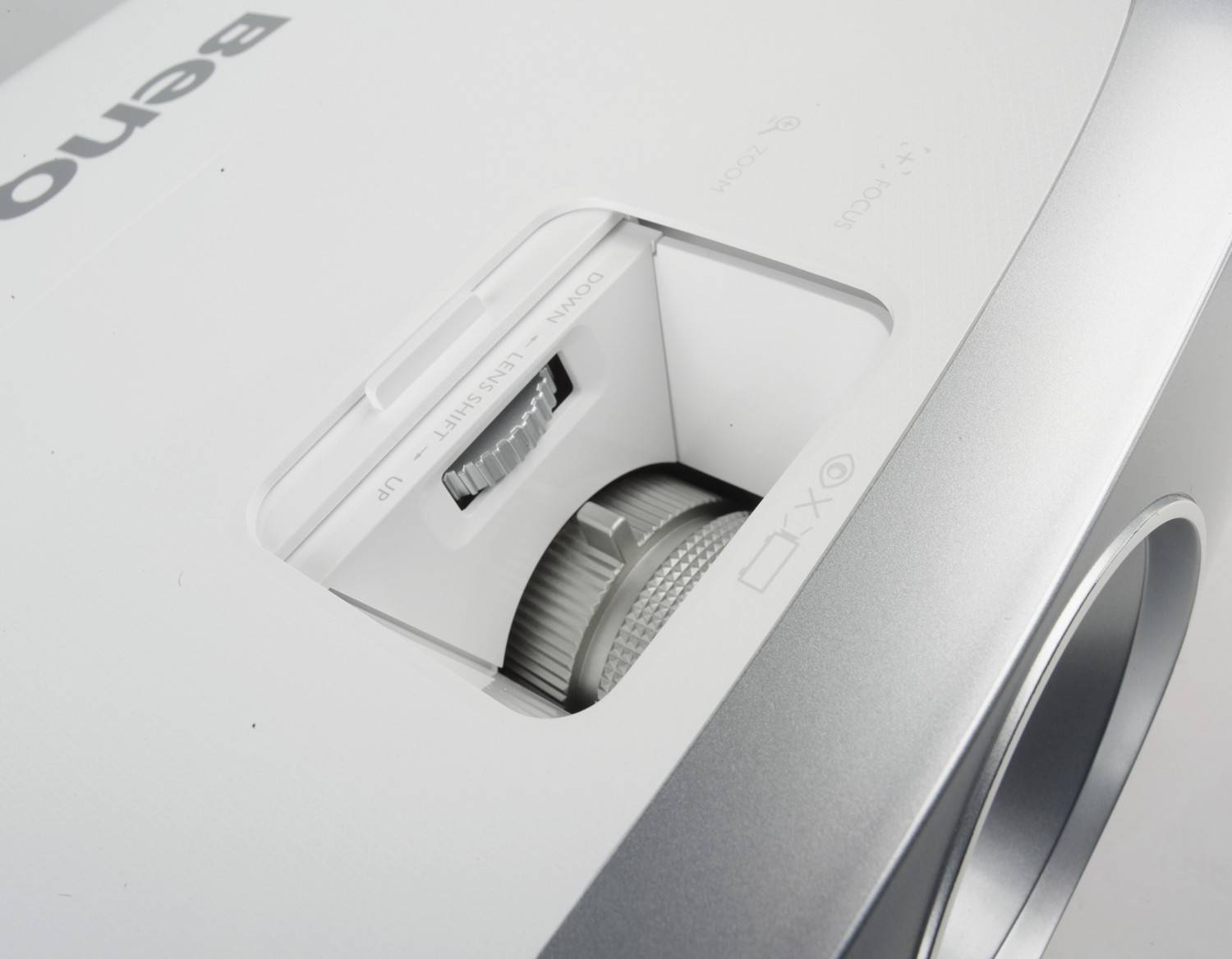 Günstiges Heimkino – und mehr: BenQ W1110, Bild 4 Beamer BenQ W1110 im Test, Bild 4