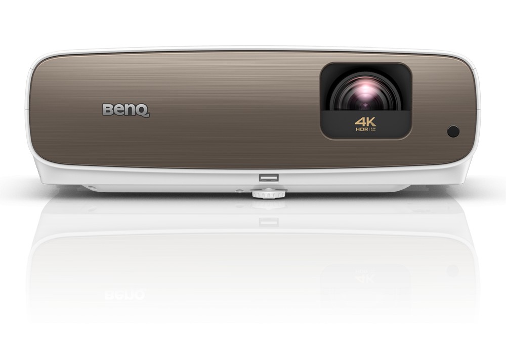 Plug and Beam: BenQ W2700, Bild 7 Beamer BenQ W2700 im Test, Bild 7