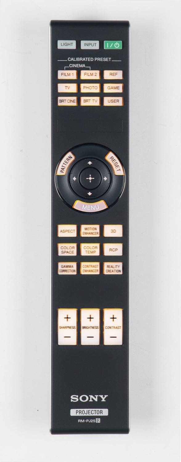 Stubentiger: Sony VPL-HW40ES, Bild 3 Beamer Sony VPL-HW40ES im Test, Bild 3