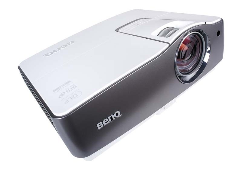 Beamer BenQ W1200 im Test, Bild 1