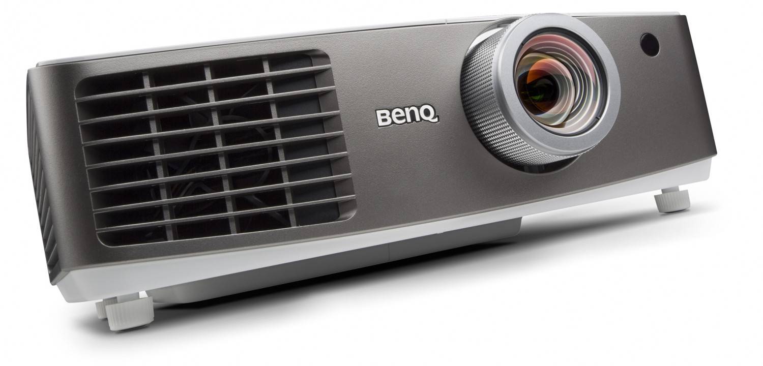 Open-Air-Kino: BenQ W1500, Bild 1 Beamer BenQ W1500 im Test, Bild 1