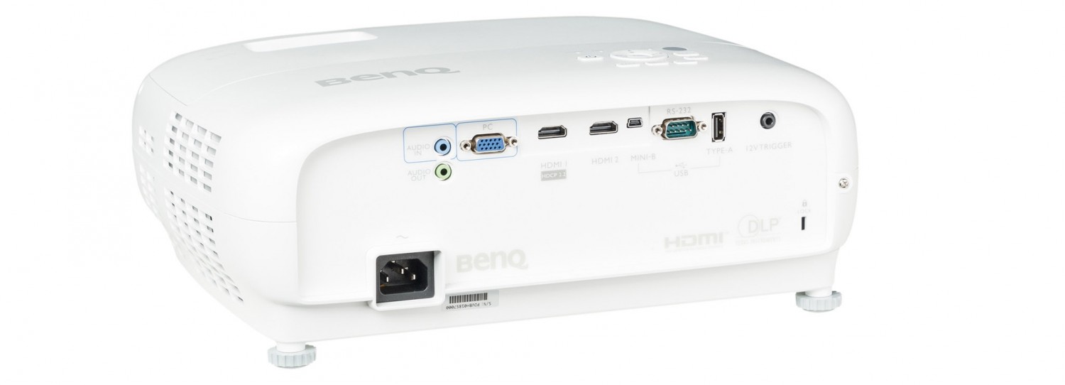 Beamer BenQ W1700 im Test, Bild 3