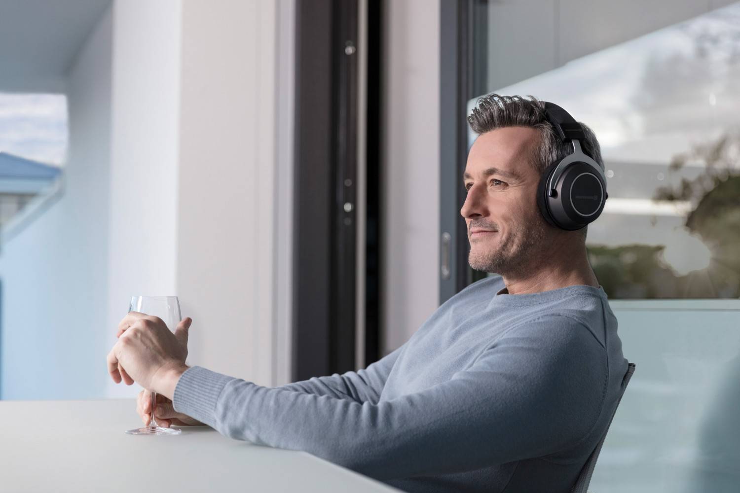 Beyerdynamic Amiron Wireless - Reich an Klang, arm an Kabeln Beyerdynamic Amiron Wireless - Reich an Klang, arm an Kabeln