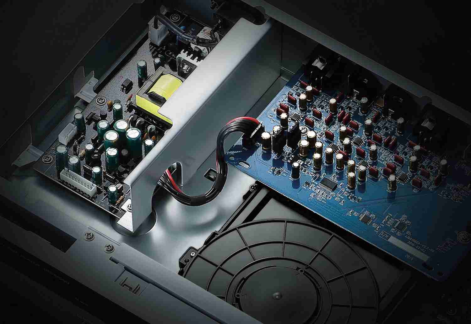 Understatement: Yamaha BD-A1060, Bild 5 Blu-ray-Player Yamaha BD-A1060 im Test, Bild 5