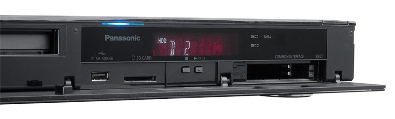 Perfekter Spielkamerad: Panasonic DMR-BCT820, Bild 2 Blu-ray-Rekorder Panasonic DMR-BCT820 im Test, Bild 2