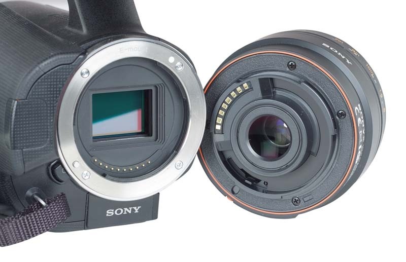 Großes Kino: Sony NEX-VG10, Bild 3 Camcorder Sony NEX-VG10 im Test, Bild 3